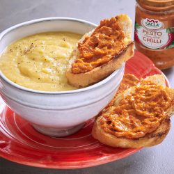 Sacla Italia Fiery Chilli Pesto Sauce 190g, Pack Of 6 Sacla Italia Fiery Chilli Pesto Sauce 190g, Pack Of 6